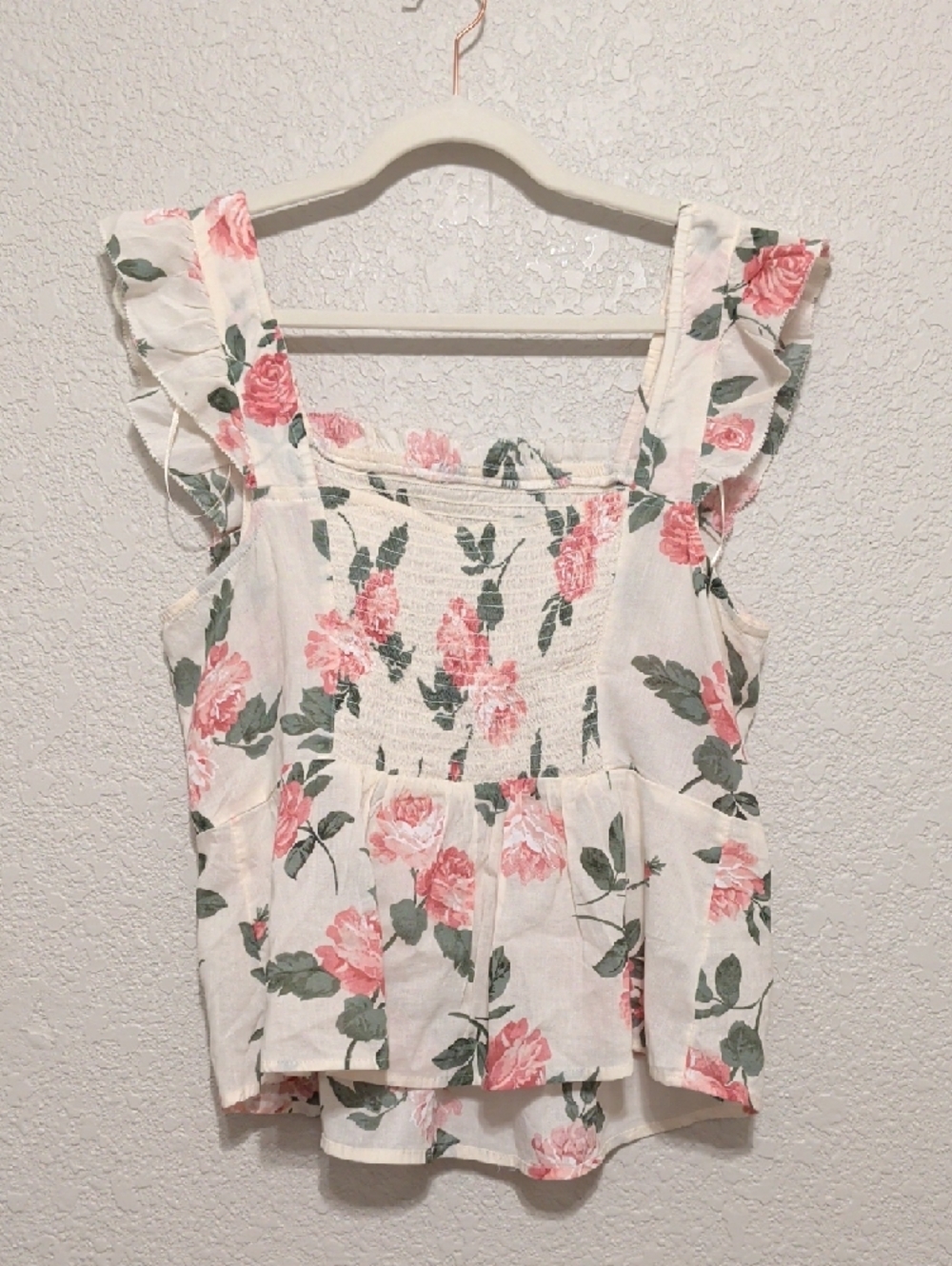 Old Navy cream floral rose print smocked bust ruffled flutter sleeve blouse - Picture 7 of 9